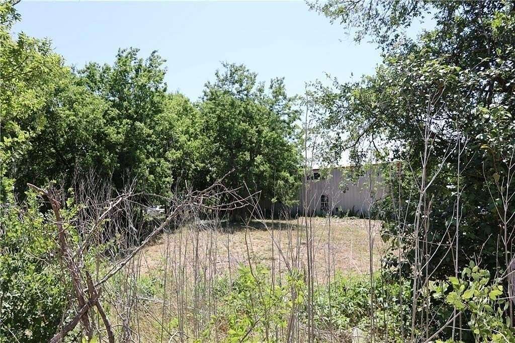 1 Acre of Commercial Land for Sale in Lockhart, Texas