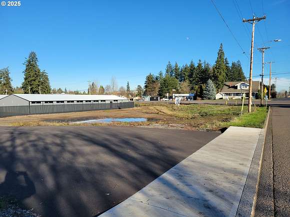 0.52 Acres of Commercial Land for Sale in Aurora, Oregon