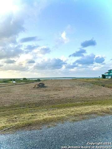 1 Acre of Residential Land for Sale in Rockport, Texas