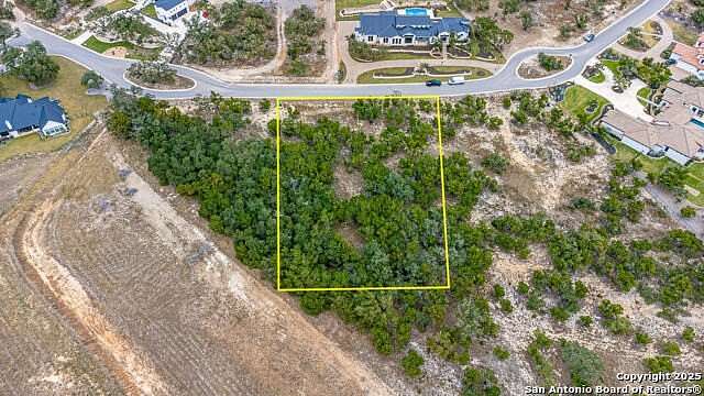 1.007 Acres of Mixed-Use Land for Sale in Boerne, Texas