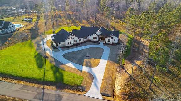 5.48 Acres of Residential Land with Home for Sale in Harlem, Georgia