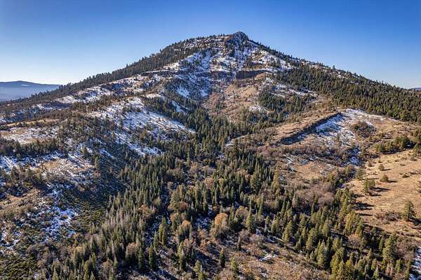 90 Acres of Land for Sale in Beckwourth, California