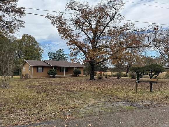 9.3 Acres of Residential Land with Home for Sale in Tupelo, Mississippi