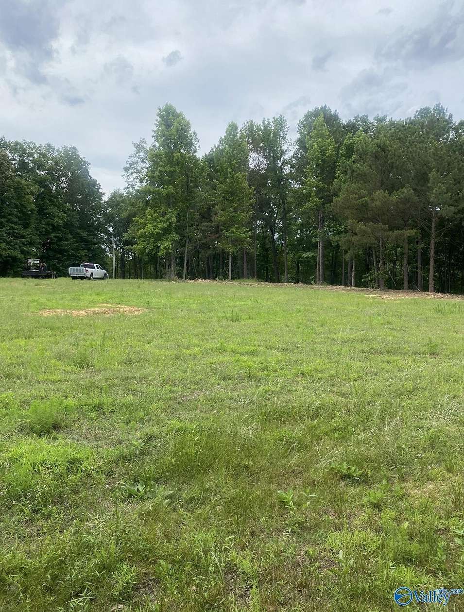 1.09 Acres of Residential Land for Sale in Cedar Bluff, Alabama