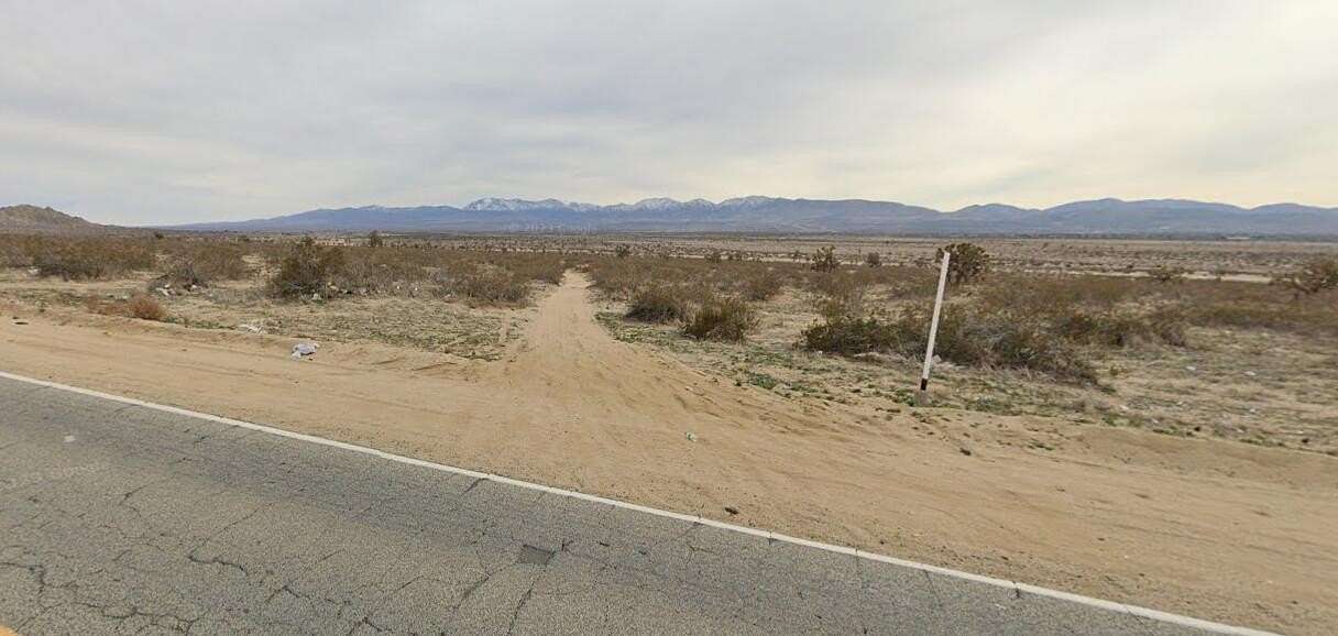 10.07 Acres of Land for Sale in Palmdale, California