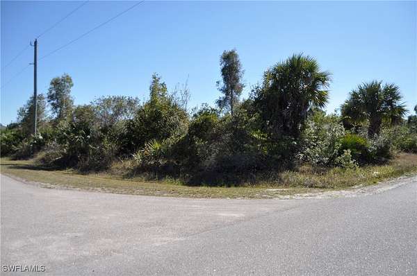 0.25 Acres of Land for Sale in Lehigh Acres, Florida
