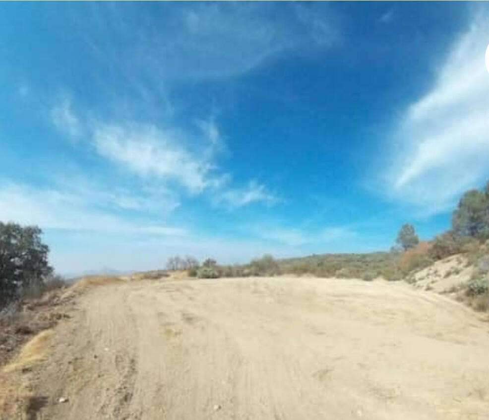 1.13 Acres of Commercial Land for Sale in Posey, California