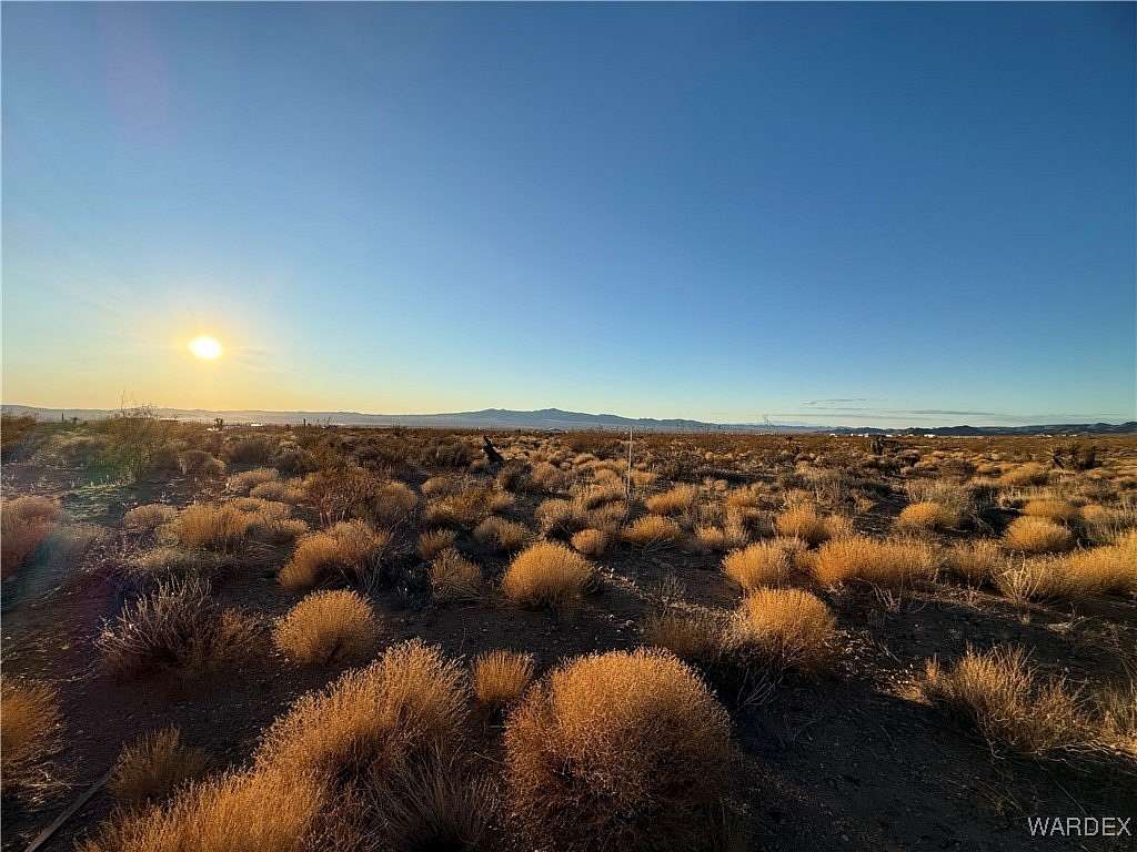 1.05 Acres of Residential Land for Sale in Dolan Springs, Arizona