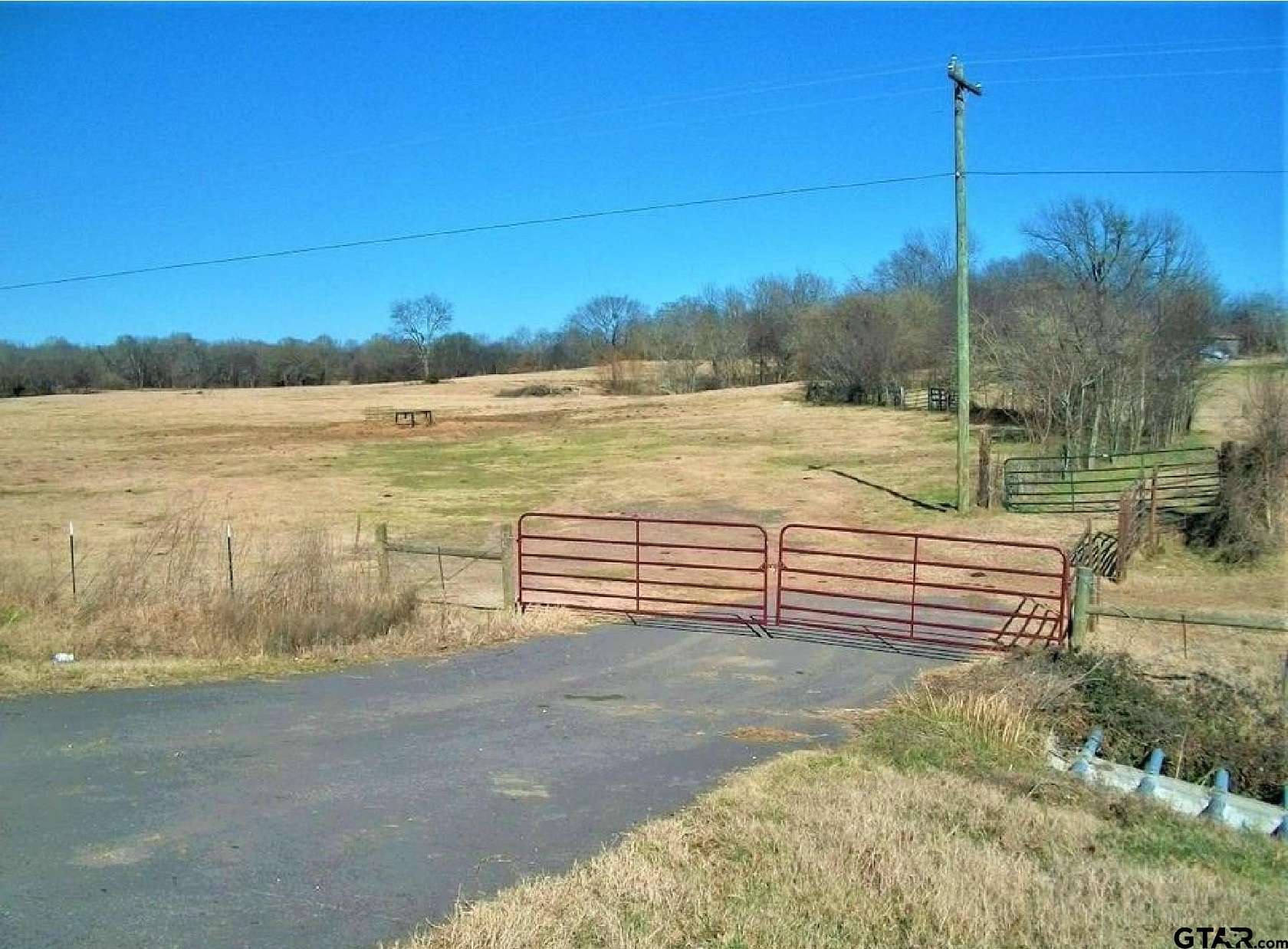 127.364 Acres of Agricultural Land for Sale in Mount Pleasant, Texas