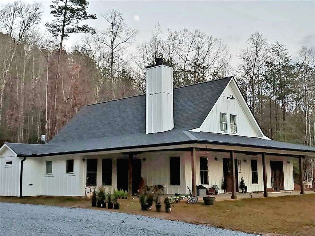 13.6 Acres of Recreational Land with Home for Sale in Pickens, South Carolina