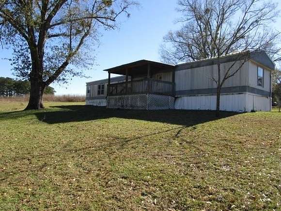 2.75 Acres of Residential Land with Home for Sale in Hornbeck, Louisiana