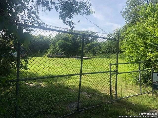 0.9 Acres of Residential Land for Sale in San Antonio, Texas