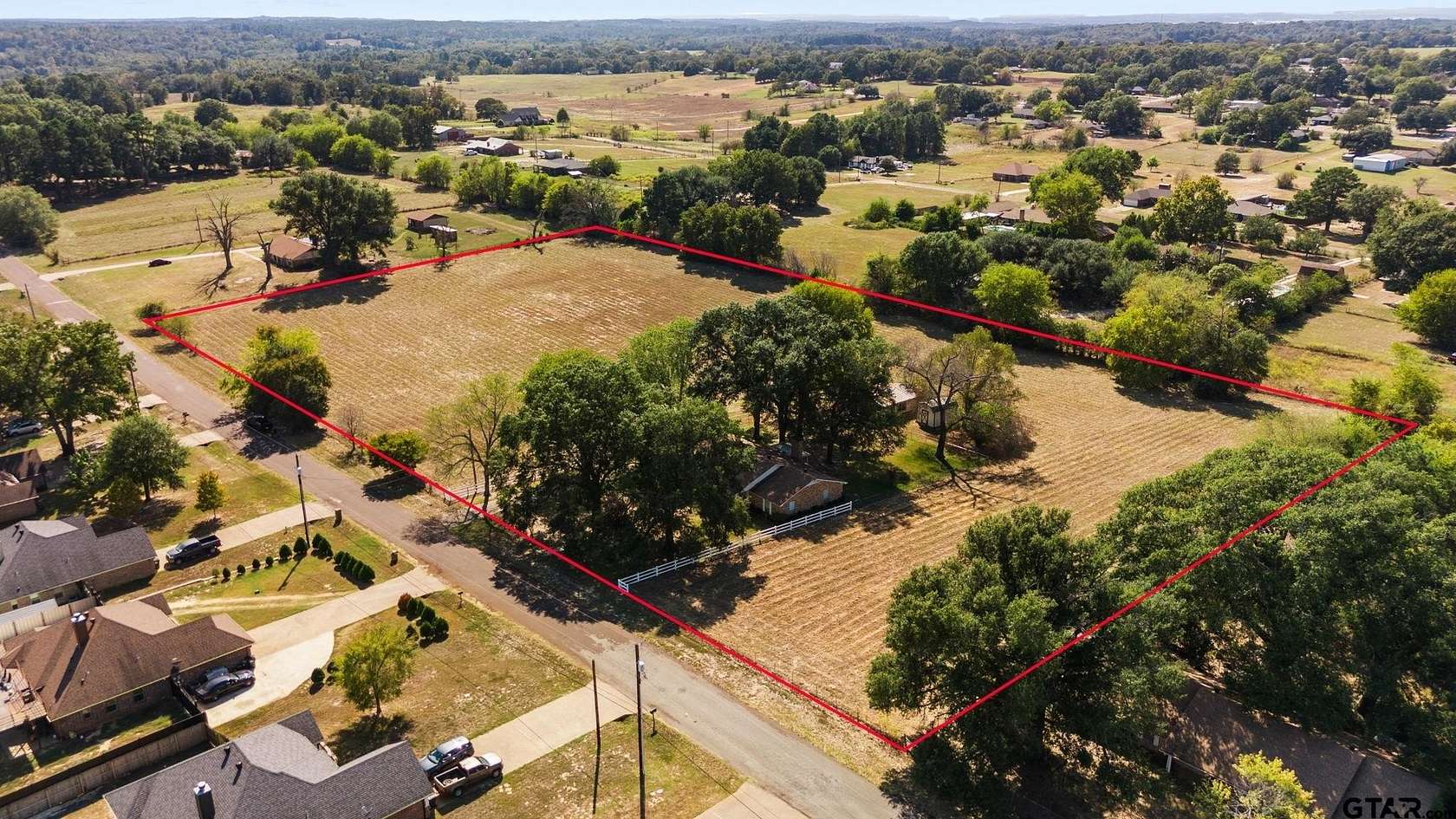 7 Acres of Residential Land with Home for Sale in Tyler, Texas