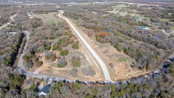 2 Acres of Land for Sale in Valley View, Texas