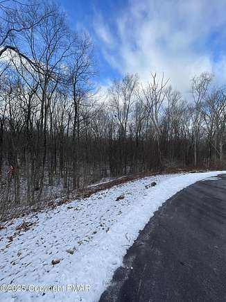 11.13 Acres of Recreational Land for Sale in Hawley, Pennsylvania