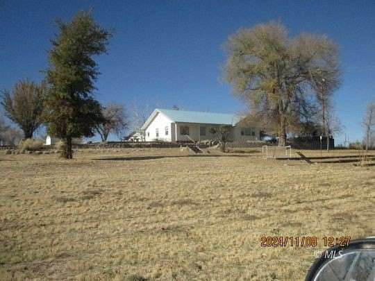 2.57 Acres of Residential Land with Home for Sale in Alturas, California