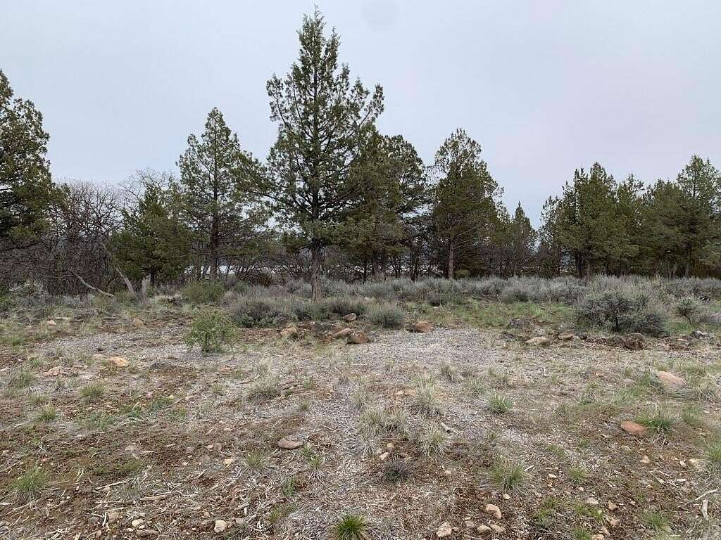 1.18 Acres of Residential Land for Sale in Klamath Falls, Oregon