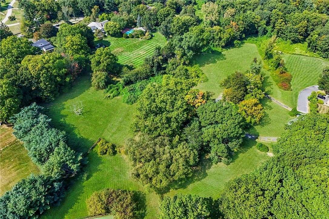 4 Acres of Residential Land for Sale in Purchase, New York