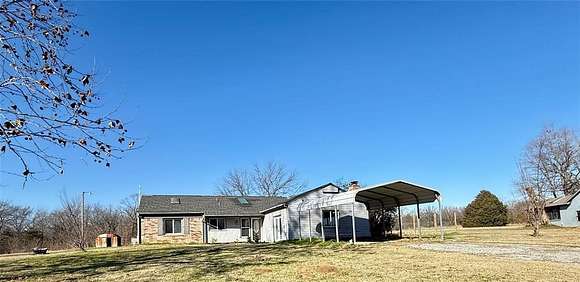 2.63 Acres of Residential Land with Home for Sale in Bowlegs, Oklahoma