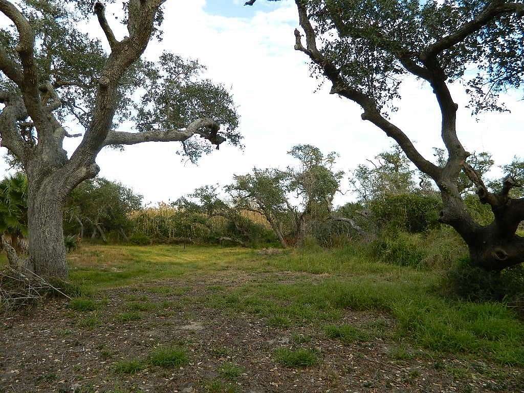 1.2 Acres of Residential Land for Sale in Rockport, Texas