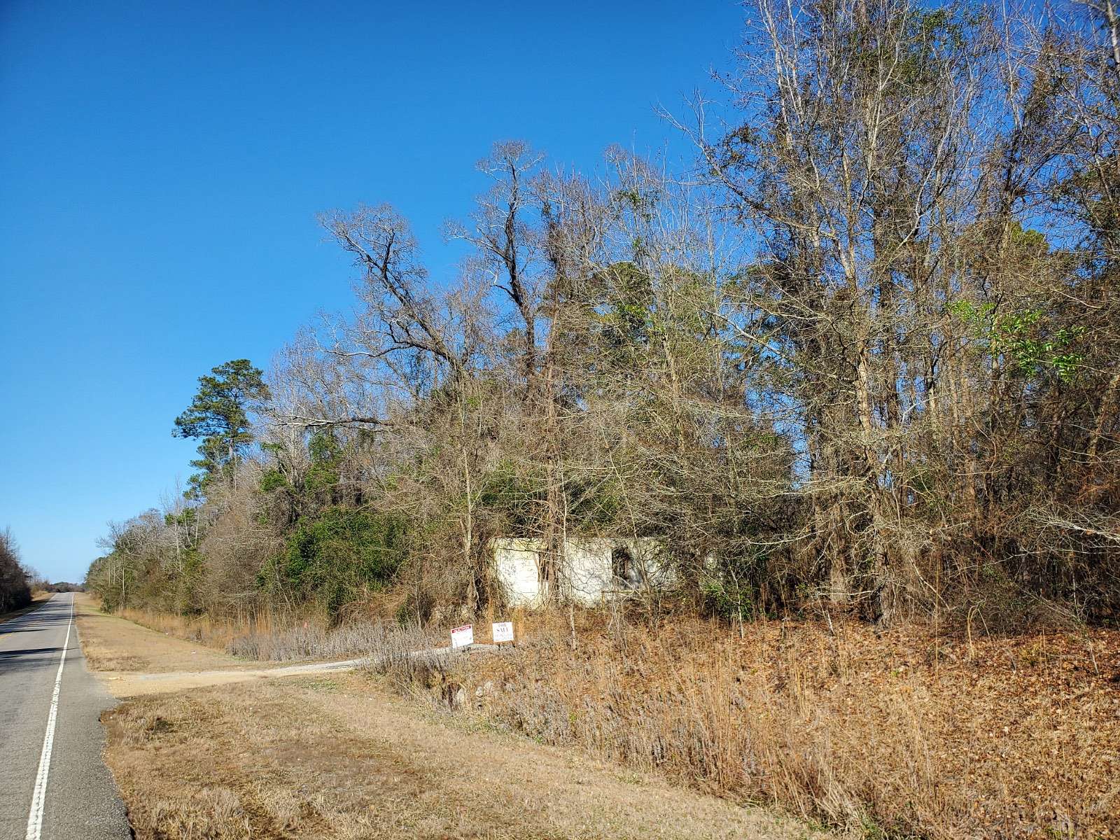 0.37 Acres of Mixed-Use Land for Auction in Bennettsville, South Carolina