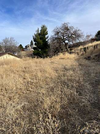 0.32 Acres of Residential Land for Sale in Tehachapi, California