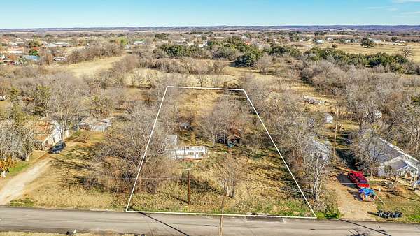 1 Acre of Residential Land for Sale in Gustine, Texas