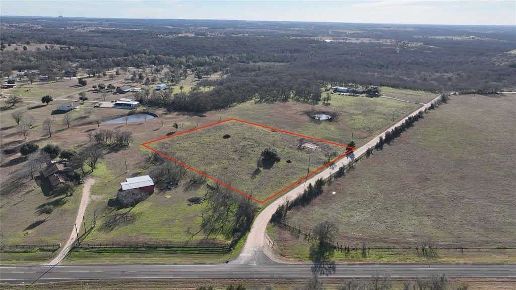 3.425 Acres of Land for Sale in Rockdale, Texas