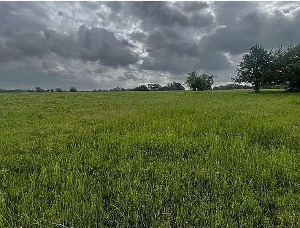 6 Acres of Residential Land for Sale in Sulphur Springs, Texas