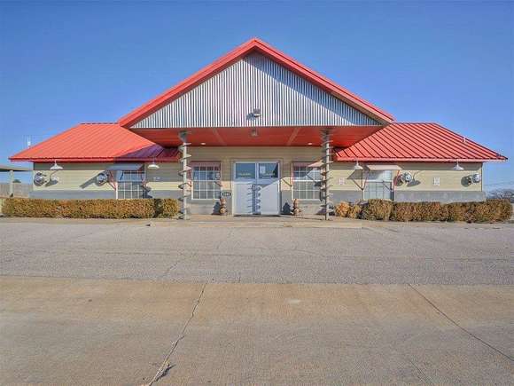 12.48 Acres of Commercial Land for Sale in Yukon, Oklahoma