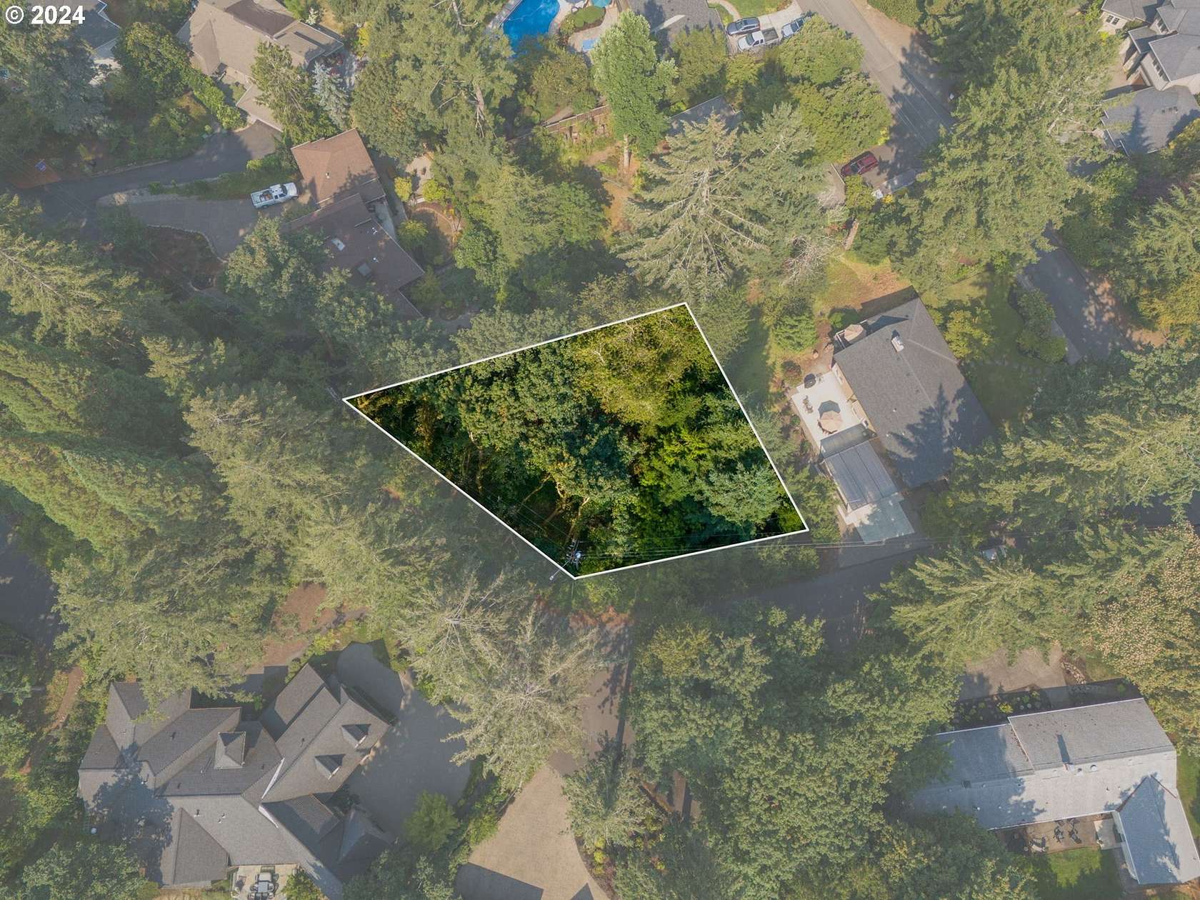 0.24 Acres of Residential Land for Sale in Lake Oswego, Oregon