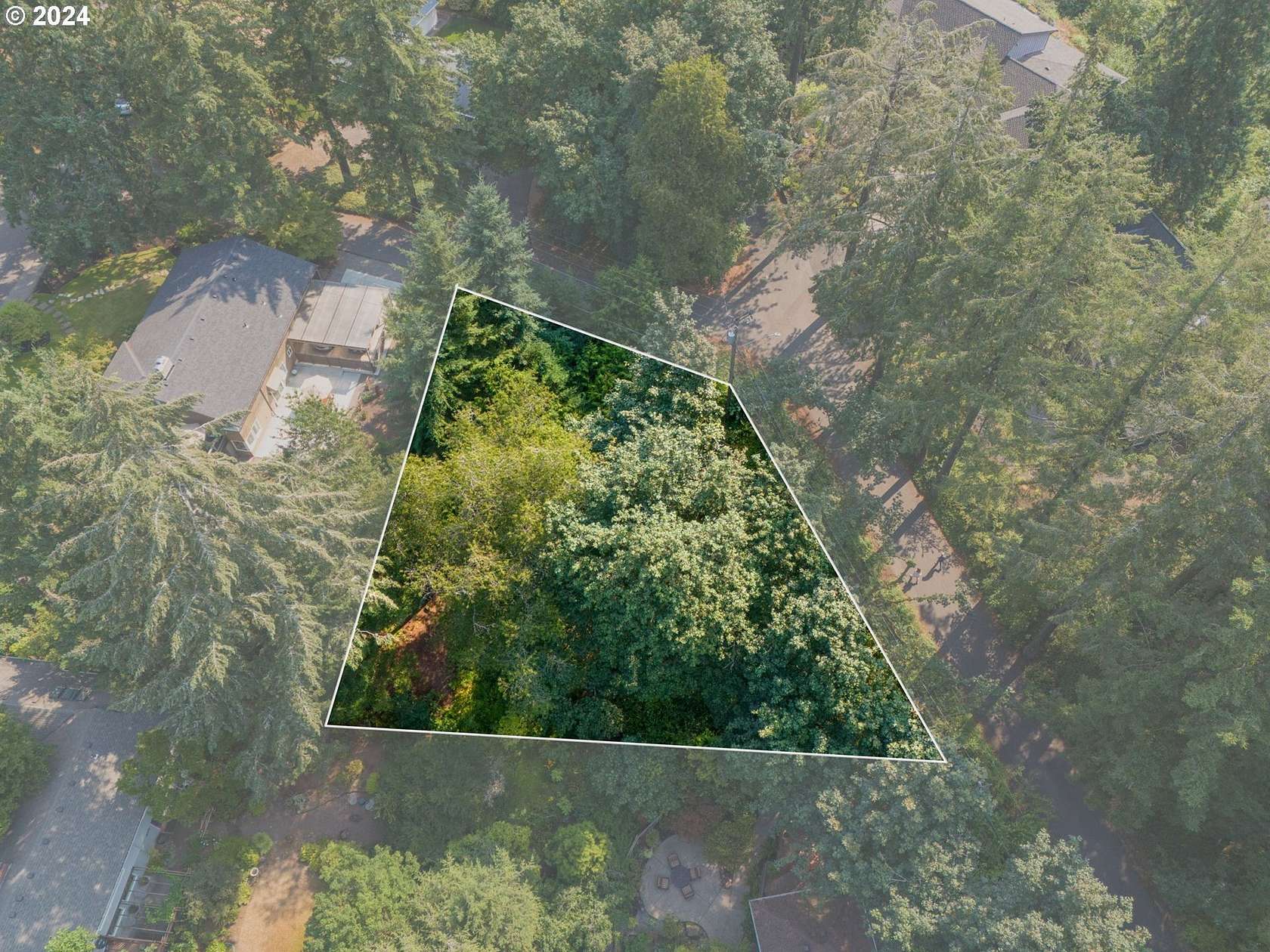 0.24 Acres of Residential Land for Sale in Lake Oswego, Oregon