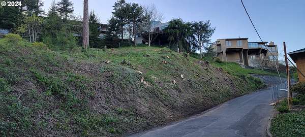 0.28 Acres of Residential Land for Sale in Portland, Oregon