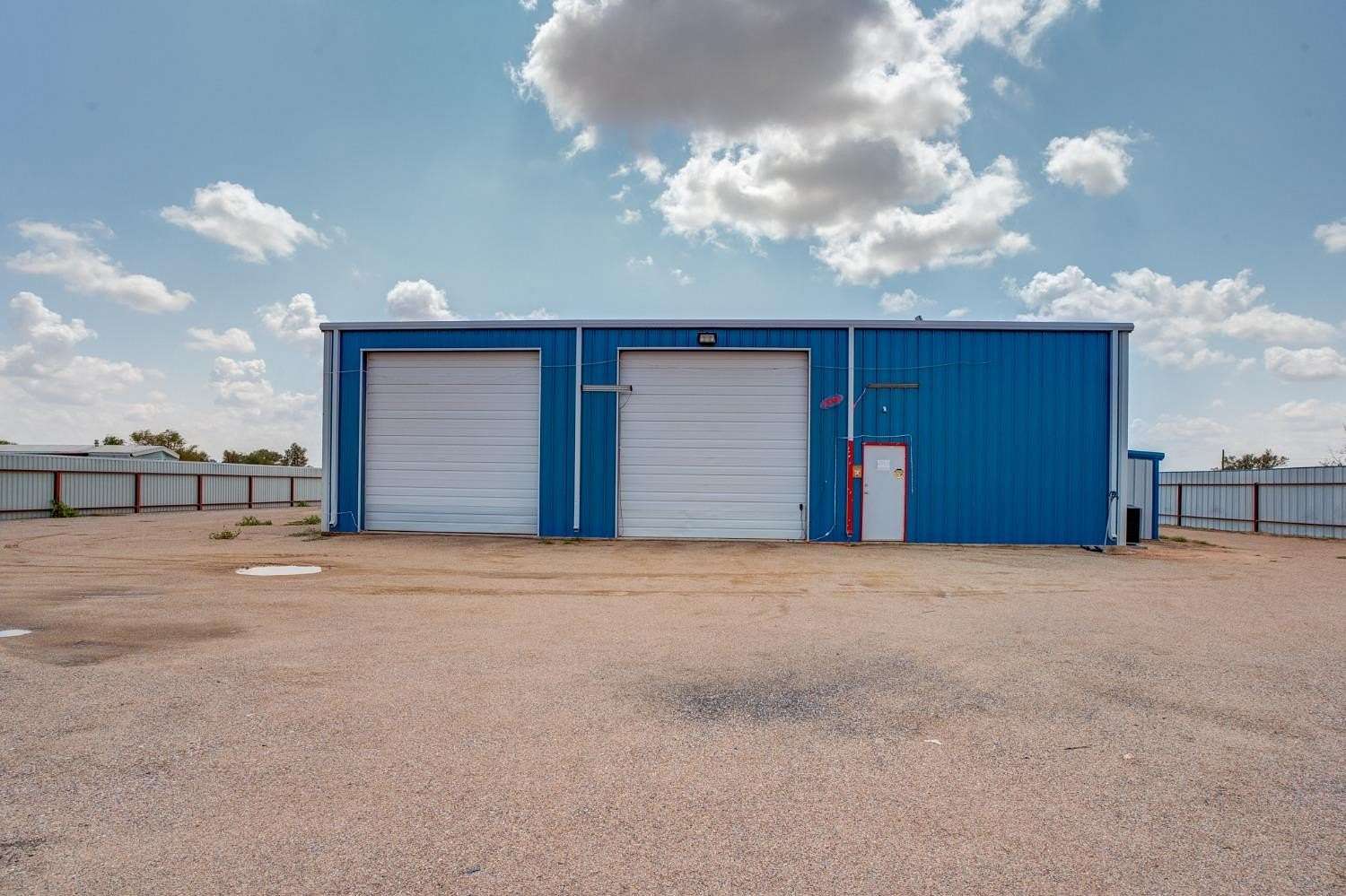 3.85 Acres of Improved Commercial Land for Sale in Lubbock, Texas