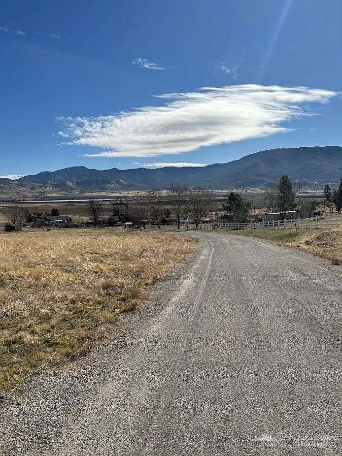 2.62 Acres of Residential Land for Sale in Tehachapi, California