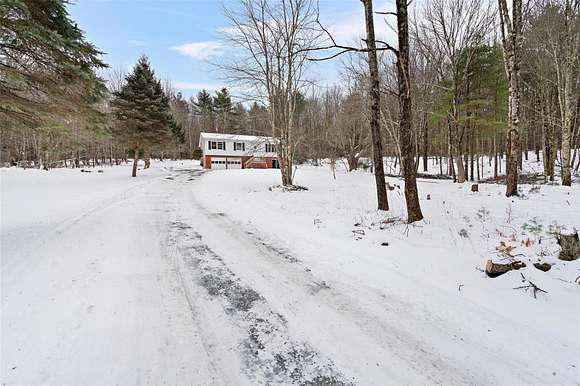 5.28 Acres of Residential Land with Home for Lease in Monticello, New York