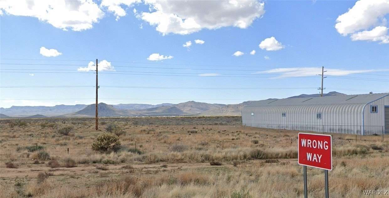 1 Acre of Land for Sale in Golden Valley, Arizona