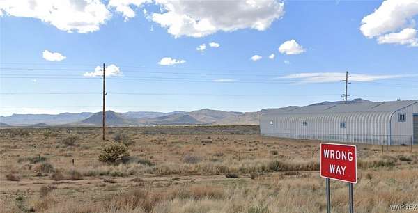 1 Acre of Land for Sale in Golden Valley, Arizona