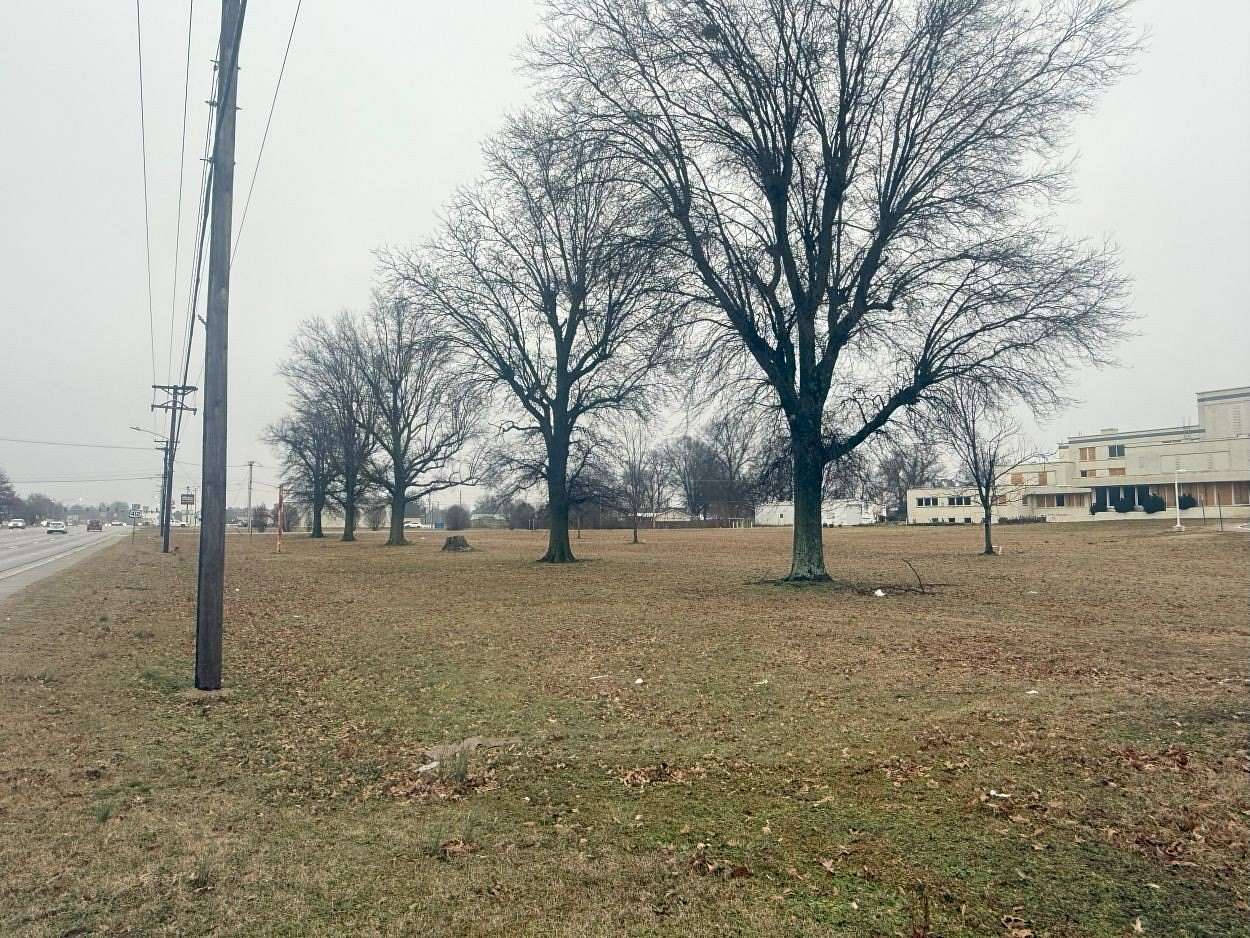 3 Acres of Mixed-Use Land for Sale in Kennett, Missouri