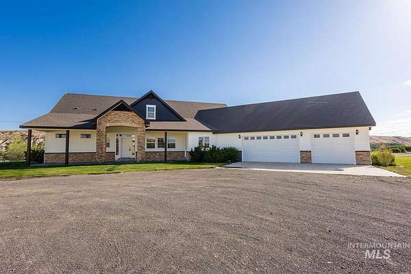10 Acres of Land with Home for Sale in Melba, Idaho