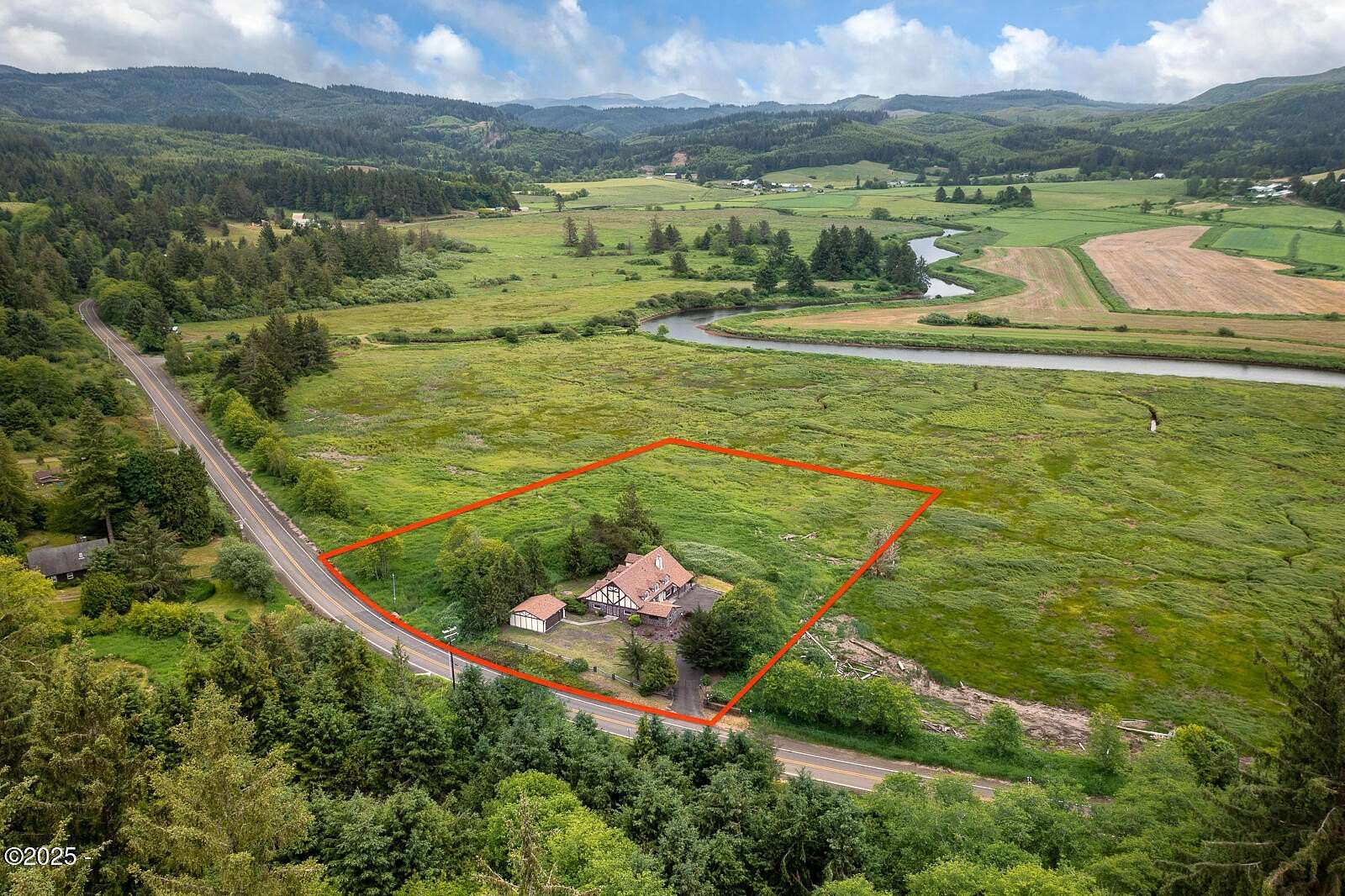 2.4 Acres of Residential Land with Home for Sale in Cloverdale, Oregon