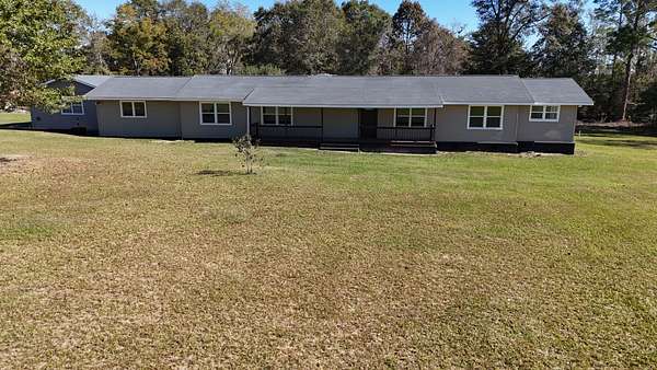 7 Acres of Residential Land with Home for Sale in Dothan, Alabama