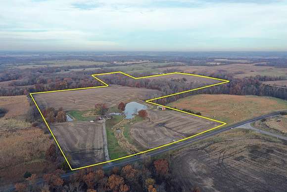 69 Acres of Land with Home for Sale in Albany, Missouri