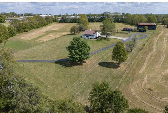 10.1 Acres of Land with Home for Sale in Wilmore, Kentucky