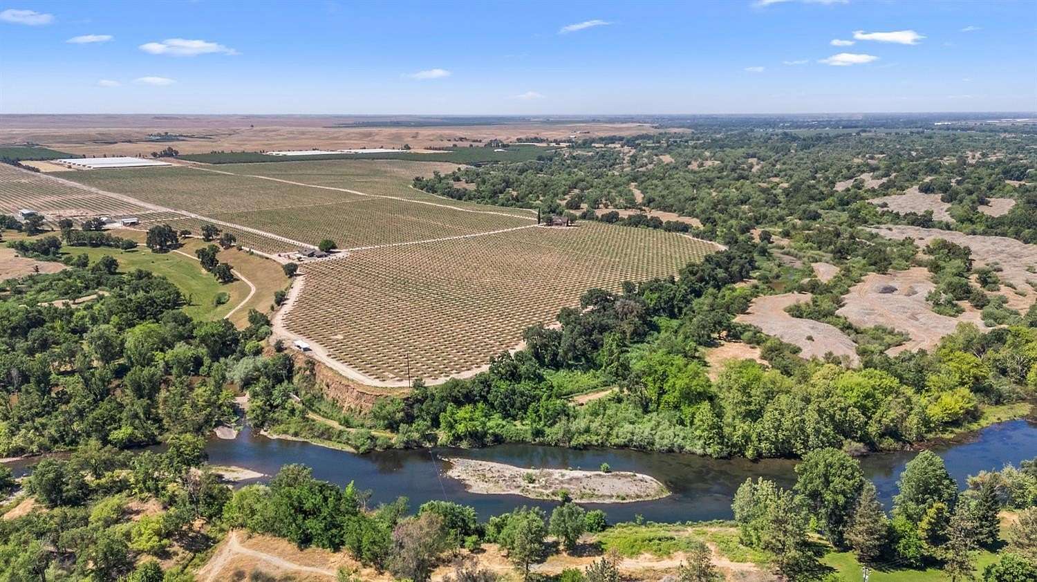 492 Acres of Land for Sale in Snelling, California