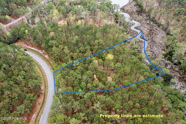 1.12 Acres of Residential Land for Sale in Oriental, North Carolina