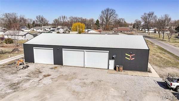 0.58 Acres of Commercial Land for Sale in Carlinville, Illinois