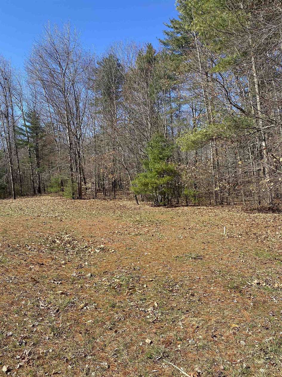 0.88 Acres of Commercial Land for Sale in Raymond, New Hampshire