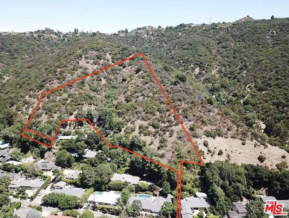 6 Acres of Residential Land for Sale in Los Angeles, California