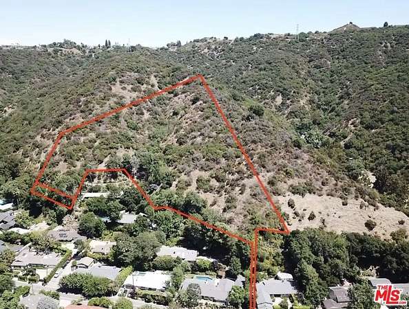 6 Acres of Residential Land for Sale in Los Angeles, California
